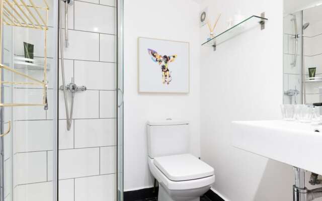 Design Luxury House for Large Groups