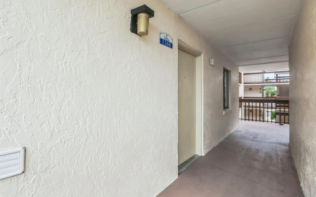 Courtyard Villa 1208