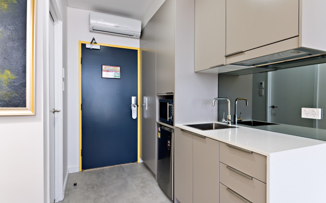 ValueSuites Green Square