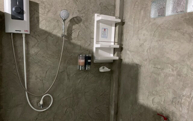 Reuanpruhong Na Bangthong