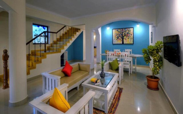 TreeHouse Blue Hotel & Villas
