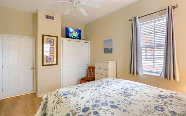 206 Harborview Grande