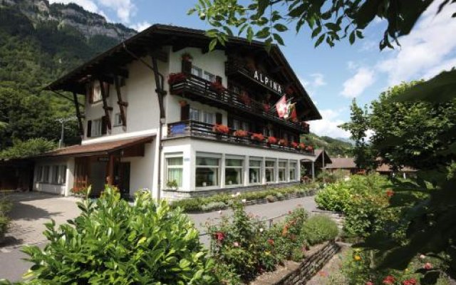 The Hotel Alpina