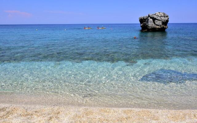 Mylopotamos Beach House