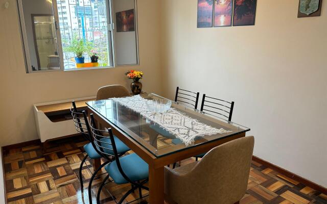 Apto otima localização Centro de Floripa ELY0201