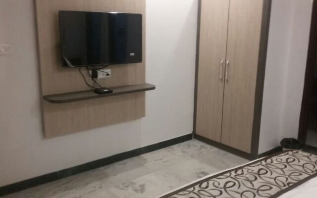 Hotel Divya palace & Restaurent