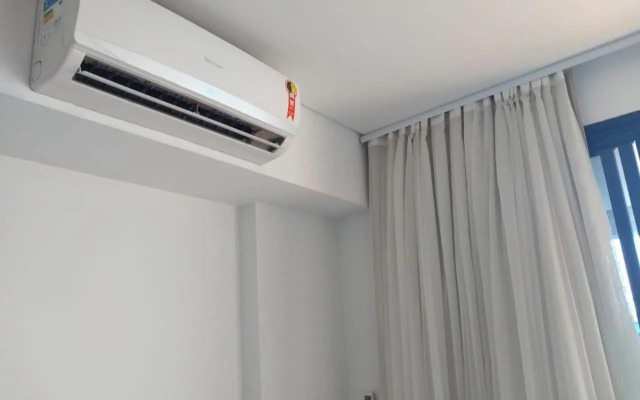 Alugo Temporada apartamento frente ao mar de Fortaleza.