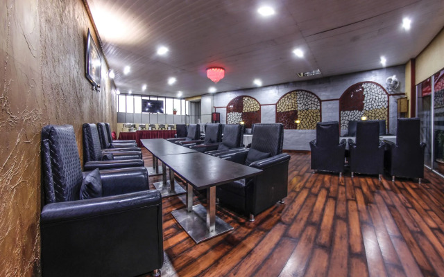 Hotel Kapital By OYO Rooms