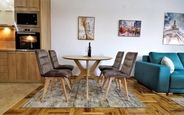 Aleksa Lux apartment Budva