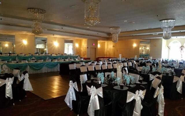 The Armada Inn & Suites Glendale Heights