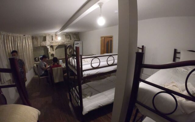 Cave seasons deluxe hotel