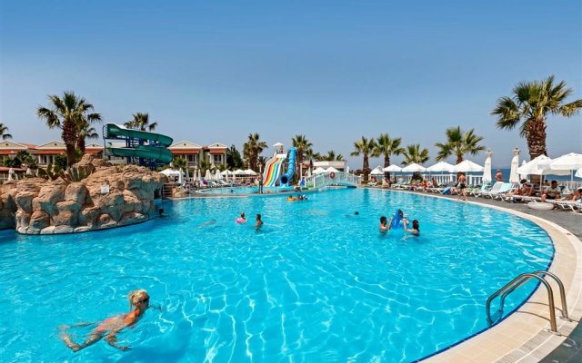 Lucas Didim Resort