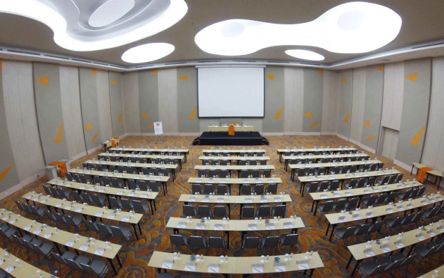 HARRIS Hotel & Conventions Ciumbuleuit Bandung