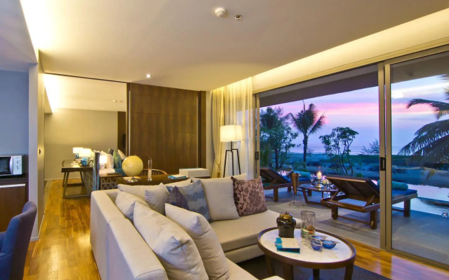 Le Coral Beach Resort and Cafe