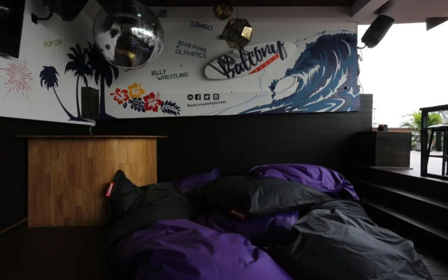 Balcony Party Hostel - Adult Only +18