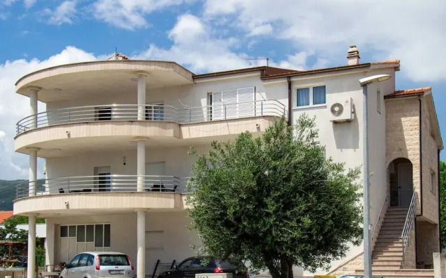 Modern Apartments With Private Balcony Kaštel Novi