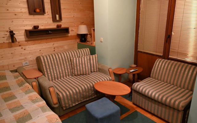 Luccia Apartments- Very Central Cozy Condo
