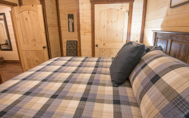 Simmer Down Lodge - 5 Br Cabin