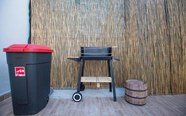 4 BR apartment & BBQ veranda