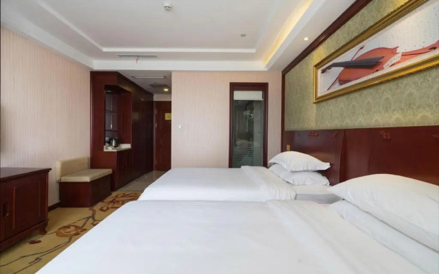 Vienna Classic SH Jinshanwei Railway Station