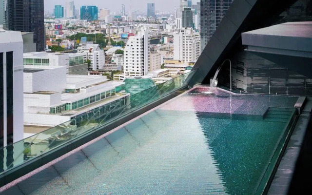 Queensland Hotel Bangkok
