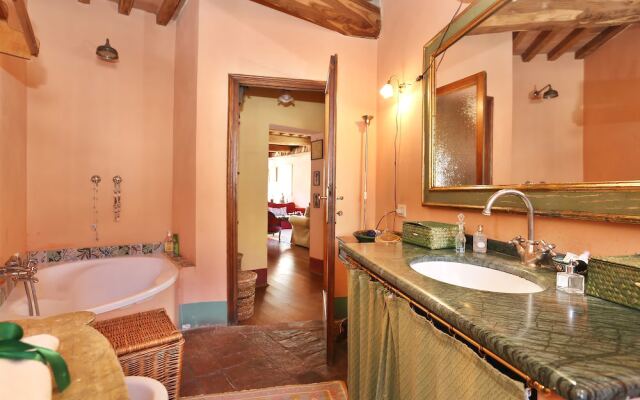Delfina by Vacation in Lucca