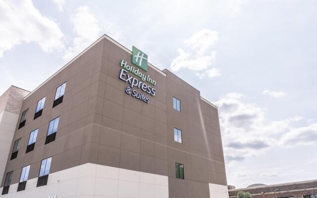 Holiday Inn Express & Suites Birmingham - Homewood, an IHG Hotel