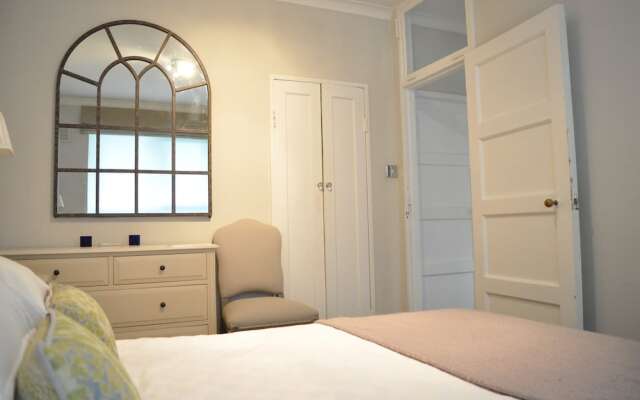 Stylish 1 Bedroom in the Heart of Chelsea