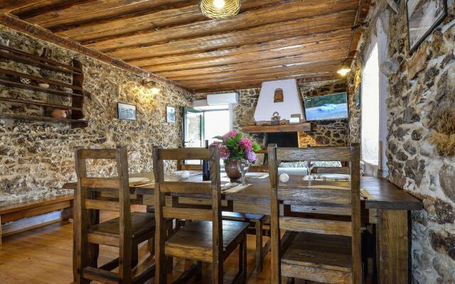 Pet-friendly Holiday Home in Sukošan with Hot Tub