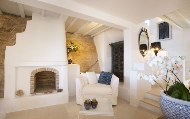 Villa Aerie - Sweeping Sea Views, Eclectic Style by Villarentalsgr
