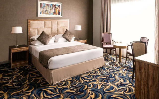 Emirates Plaza Hotel