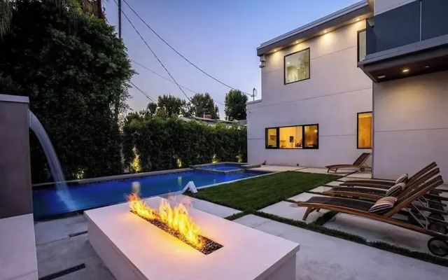 Cumpston Oasis