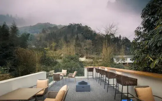 SeeMountain Hostel