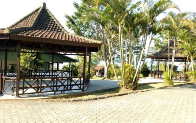 Villa Alex Claket by ZUZU