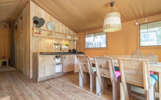 Luxurious, Cozy Safari Tent With Woodstove, Close to the sea