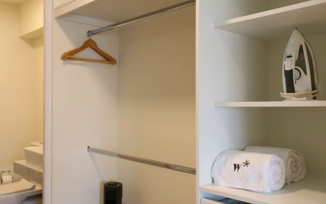 w Spectacular 2BR in the Heart of Miraflores