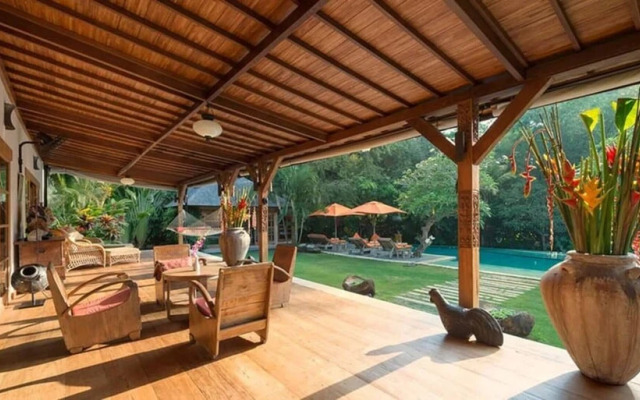 Stunning Palm Villa And Fantastic Experience