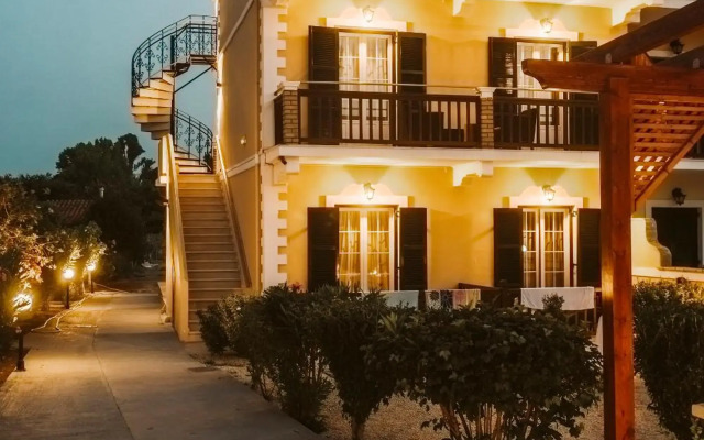 Potamos Apartments