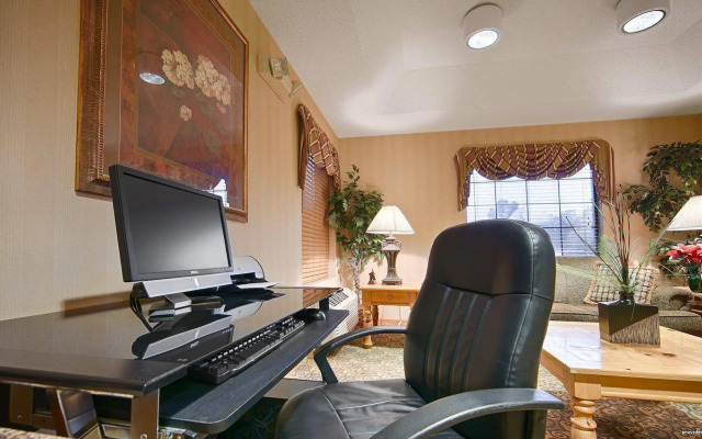 Peach State Inn & Suites