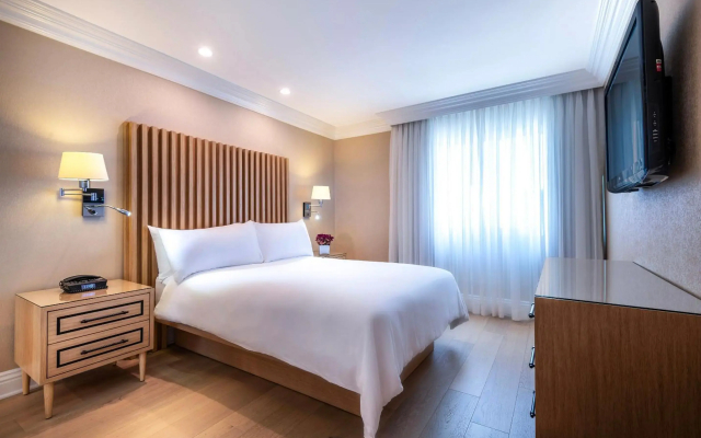Beverly Hills Plaza Hotel & Spa