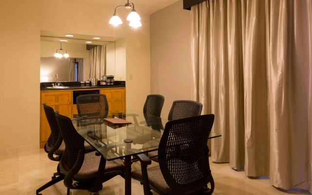 DoubleTree Suites by Hilton Hotel McAllen