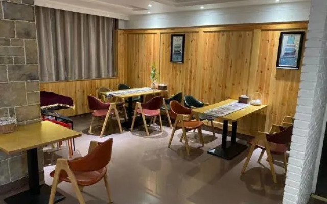 Qingfei Hostel