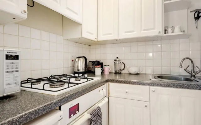 Charming Victoria Home Close to Buckingham Palace