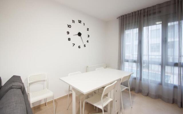 Esguil, apartamento con piscina, a 3 km de la playa