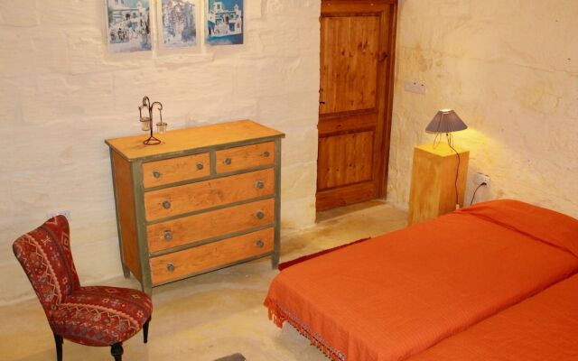 Ta 'Oneira B&B - Gharb