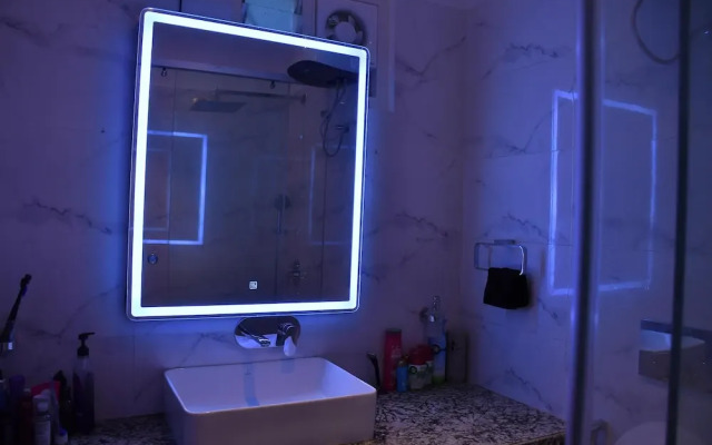 Luxuryhouse-3br-free Car & Driver-balcony-wifi