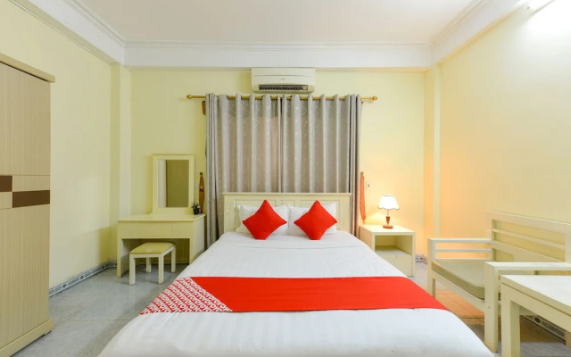 OYO 296 Amely Hotel