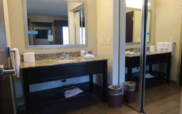 Hampton Inn & Suites Salinas