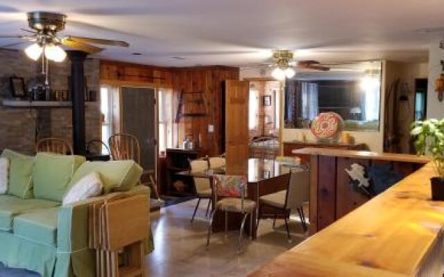 East Tawas Rustic Retreat