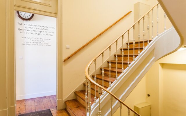 Fernando Pessoa Apartment Rentexperience